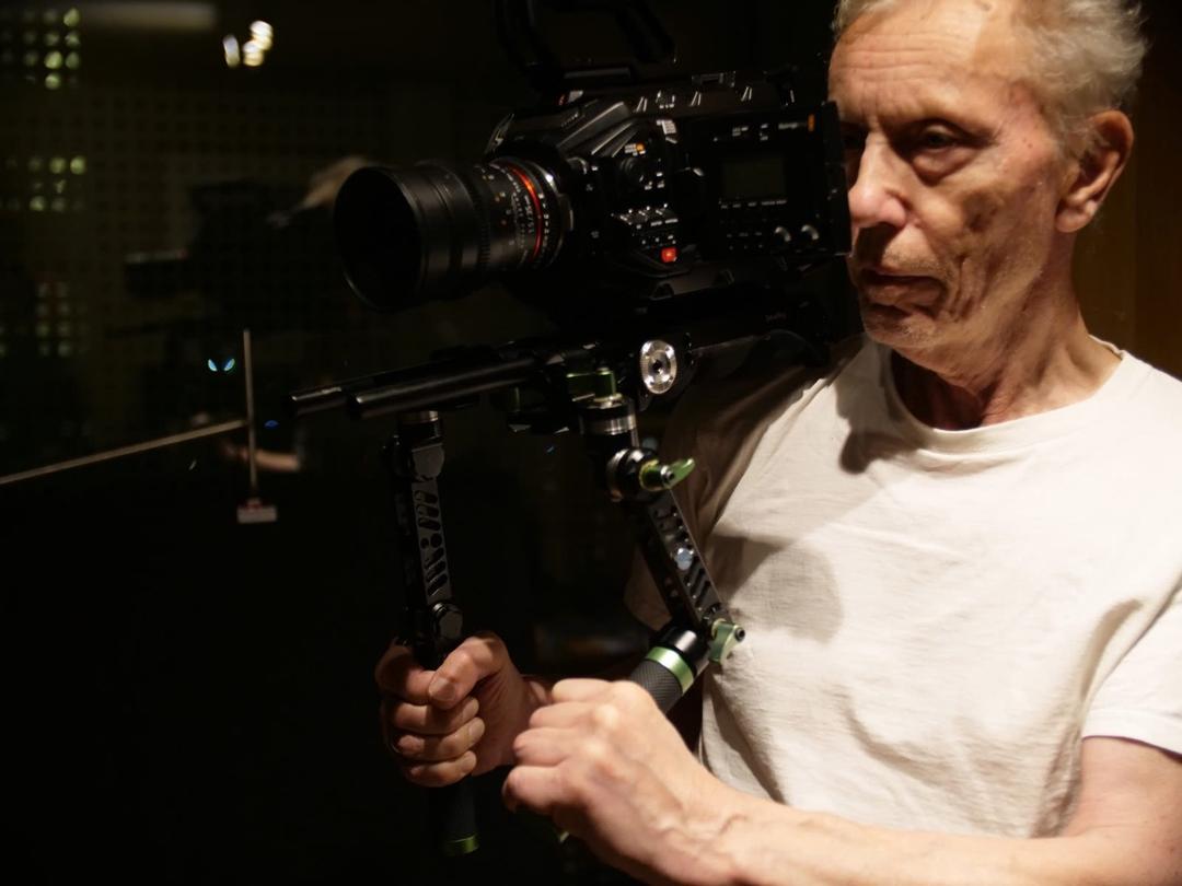 Blackmagic URSA MINI Pro 4.6k & 3 cine optikk & 1. 250W V-lock batteri, bilde 3 av 6