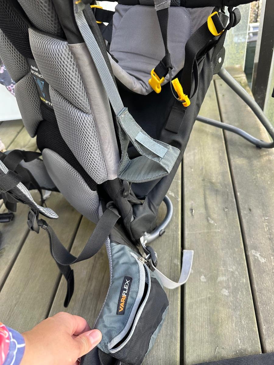 Deuter Kid Comfort III bæremeis i svart/grå farge, bilde 9 av 11