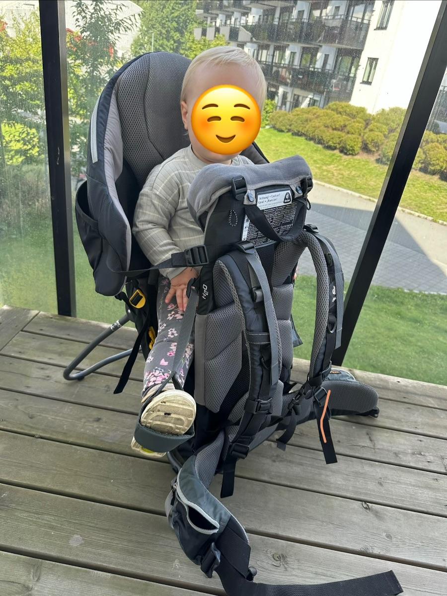 Deuter Kid Comfort III bæremeis i svart/grå farge til leie i Oslo (generelt)