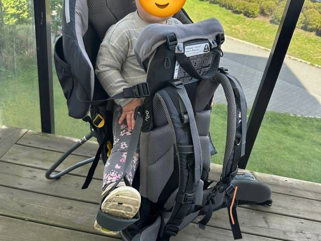 Deuter Kid Comfort III bæremeis i svart/grå farge til leie i Oslo (generelt)