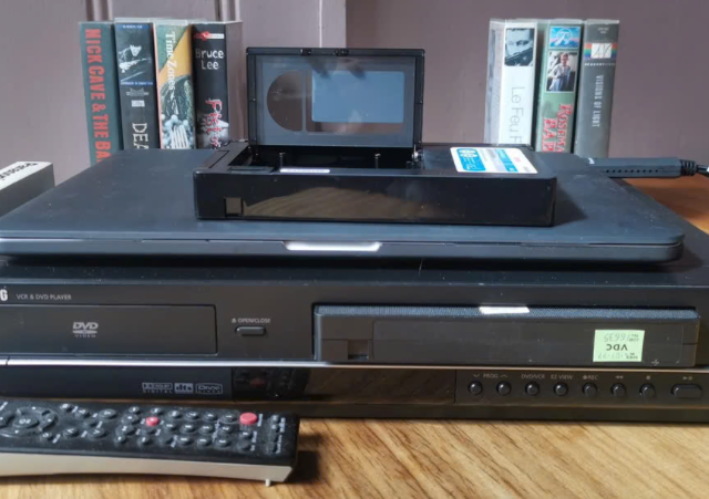 VHS og DVD spiller Samsung DVD-V6600 til leie i Sagene