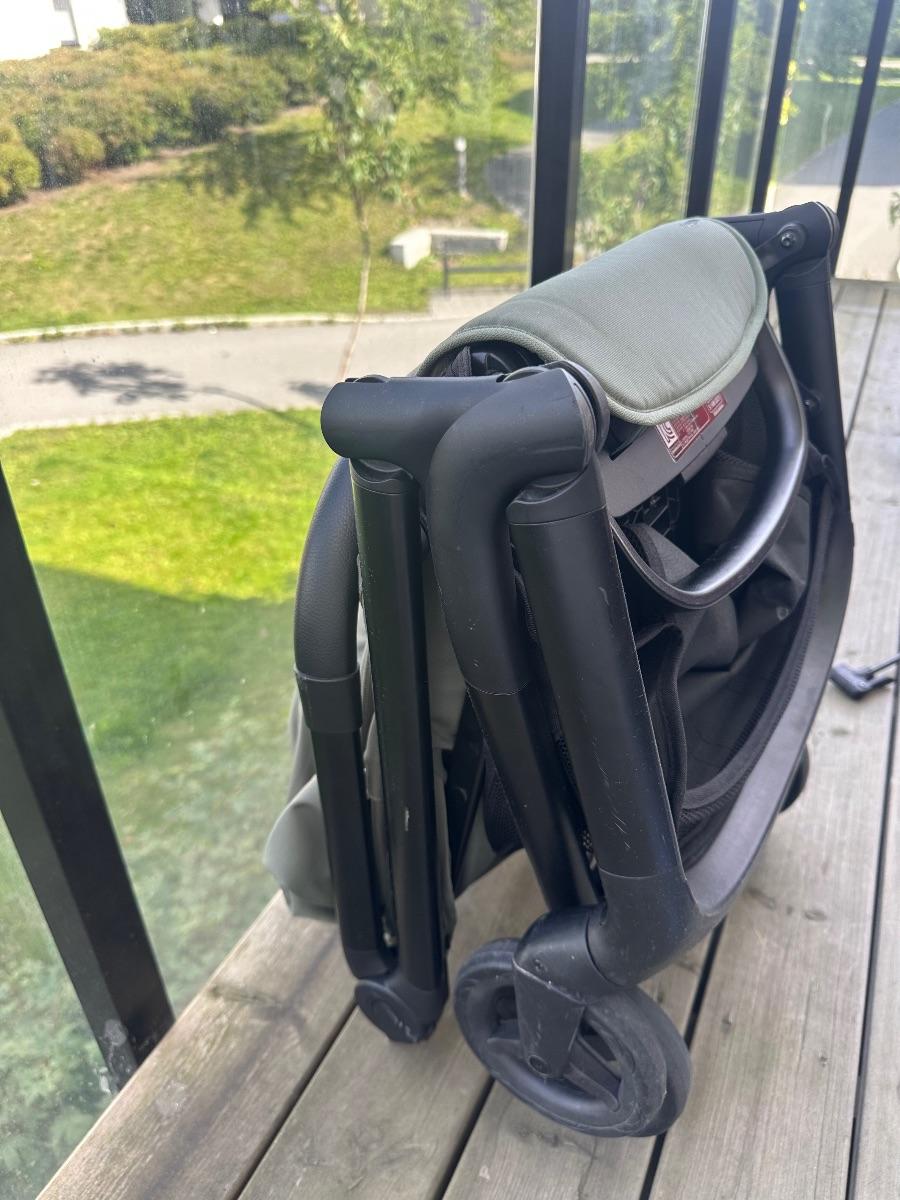 Bugaboo butterfly 2 i grønn farge med reisebag, regntrekk og myggnett, bilde 8 av 11