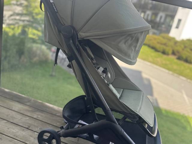 Bugaboo butterfly 2 i grønn farge med reisebag, regntrekk og myggnett til leie i Oslo (generelt)