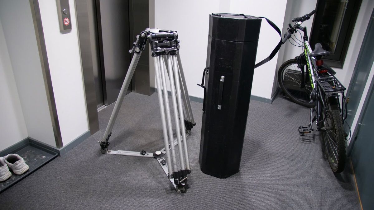 Ronford Baker 150mm 2 stage heavy duty tripod til leie i Oslo (generelt)