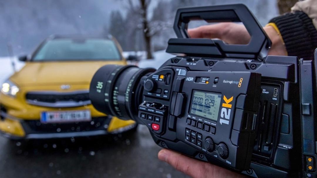 Blackmagic URSA 12K med 24, 35, 50 & 85mm Rokinon, bilde 2 av 5