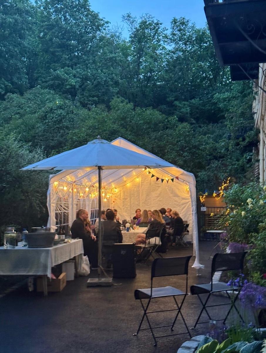 Hvitt partytelt med vinduer 3x8m- utleie til leie i Oslo (generelt)
