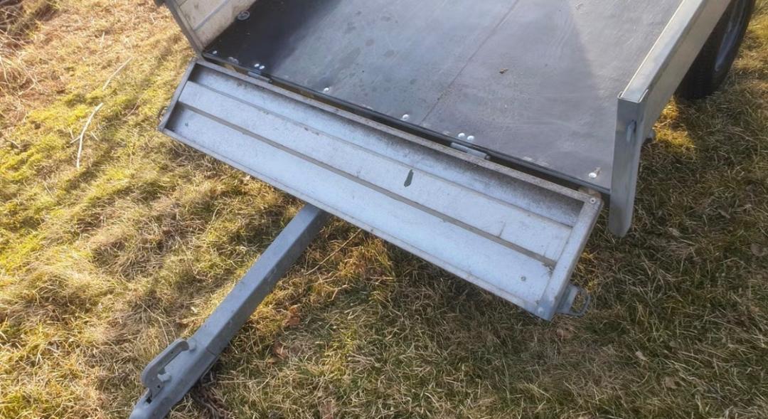 Varehenger med nedfellbare endevegger, bilde 7 av 10