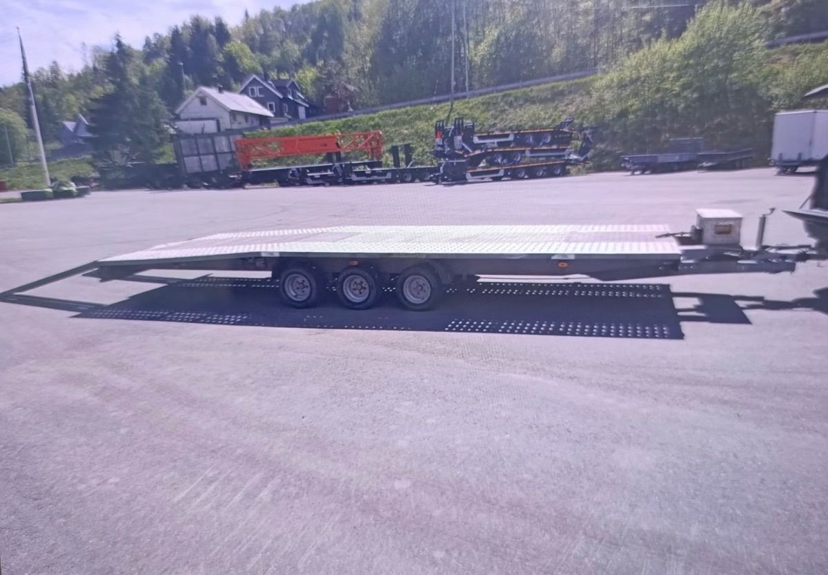 NIEWIADOW - 3500 TRIPPEL AKSLING EL VINSJ til leie i Oslo (generelt)